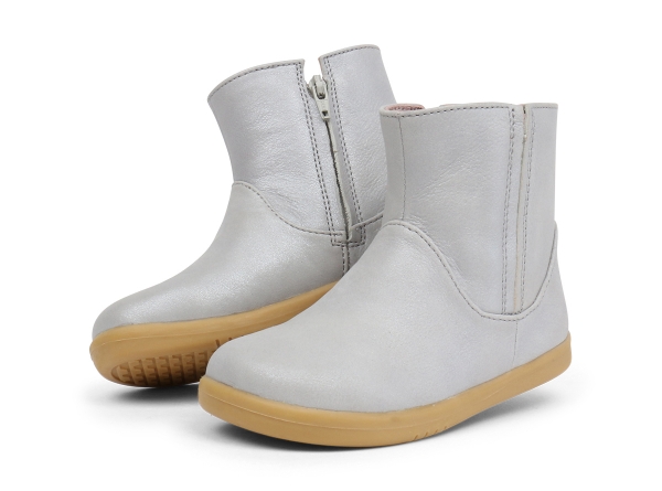 <b>iWalk (No: 23-26)</b><i> Shire Boot Silver Shimmer</i>